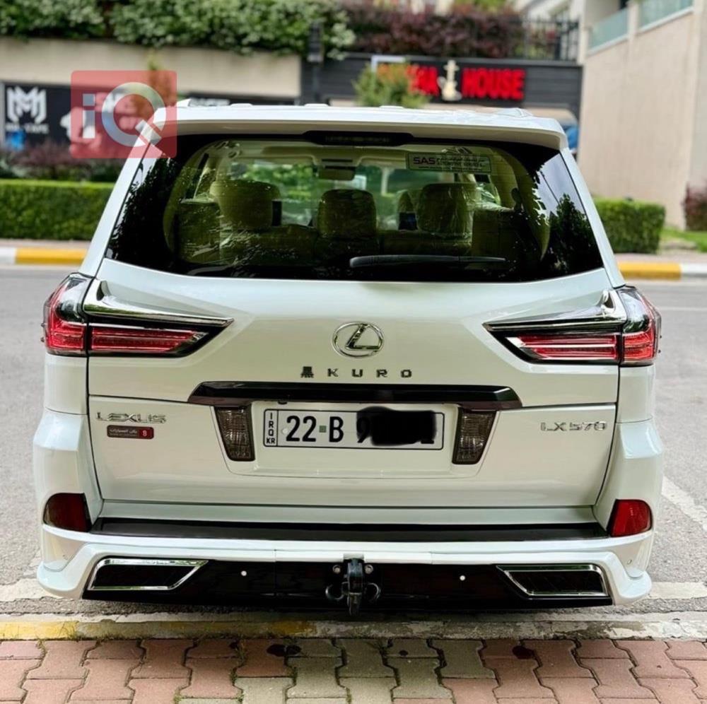 Lexus LX
